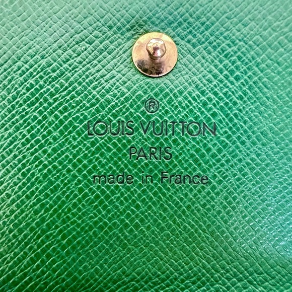 Louis Vuitton Epi Elise Green Leather Wallet with COA - Picture 10 of 17